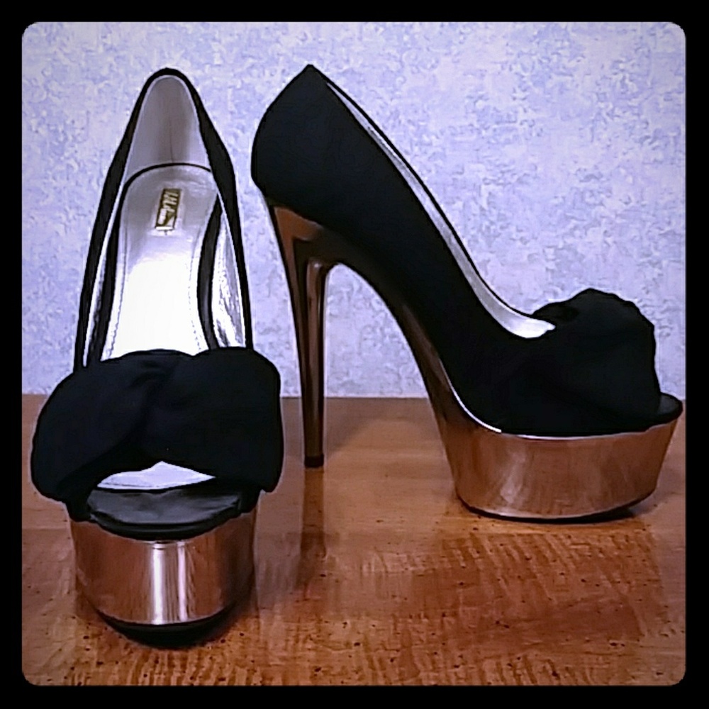 Like🆕WildDiva 6 1/2" Heels
